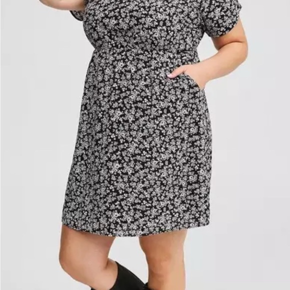Torrid Black and White Floral Dress - Picture 3 of 8